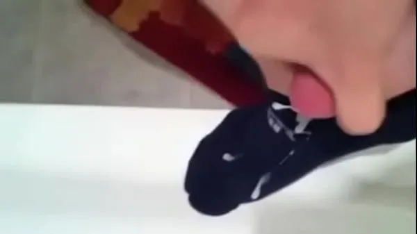 Μεγάλος σωλήνας κλιπ cum on blue puma socks again