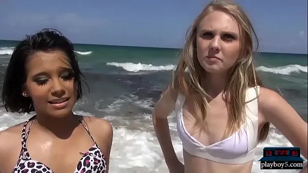 Velké Amateur teen picked up on the beach and fucked in a van klipy Tube