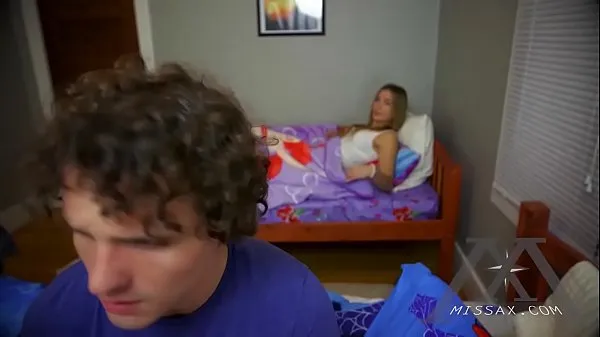 Grote Watching Porn Blair Williams clipsbuis