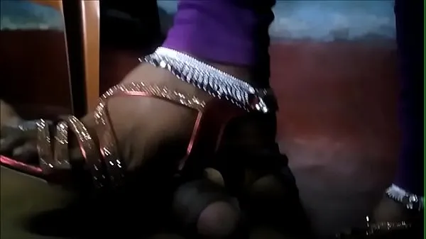 Tubo grande de Indian Bhabhi Trampling dick in high heels and Anklets clipes