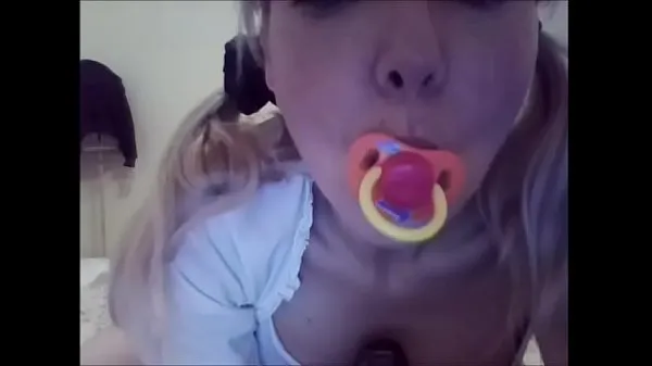 Chantal, you're too grown up for a pacifier and diaper Tiub klip besar