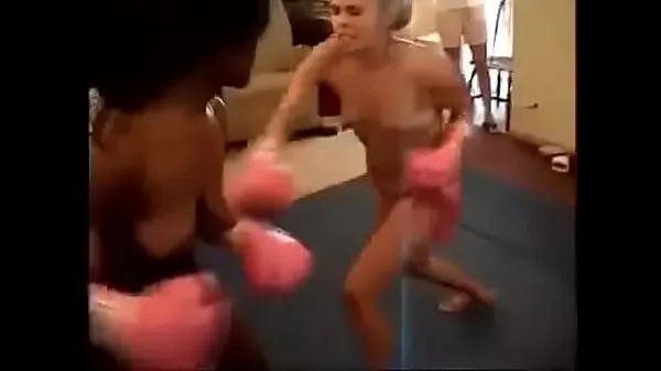 Nagy ebony vs latina boxing klipcső