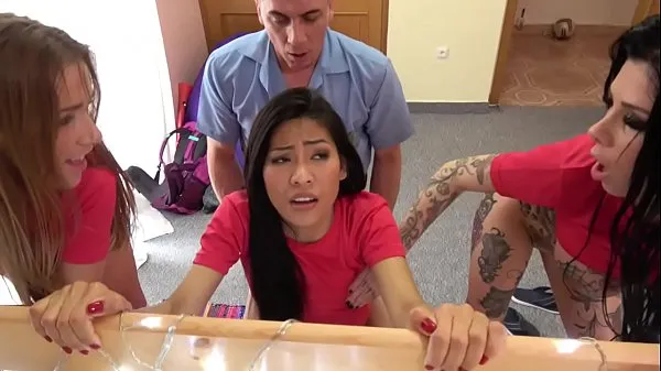Büyük Fake Hostel Italian Thai and Czech soccer babes squirting in crazy orgy klipleri Tüp