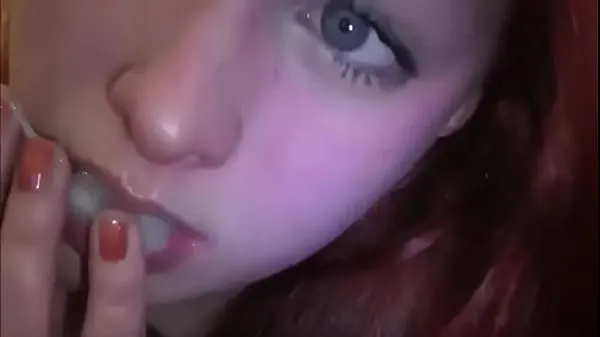 คลิปใหญ่ Married redhead playing with cum in her mouth Tube
