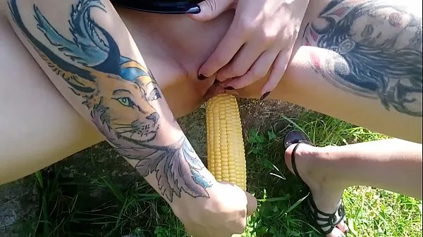 Big Shameless Lucy Ravenblood pleasure her cunt with corn outdoor in the sunshine clips Tube