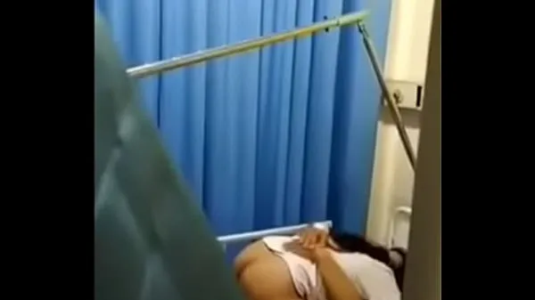 Nurse is caught having sex with patient Tiub klip besar