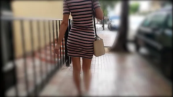 큰 Watching Sexy Wife From Behind Walking In Summer Dress 클립 튜브