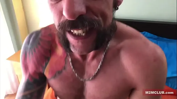 Grote Bisex Macho Man Barebacking a Faggot clipsbuis