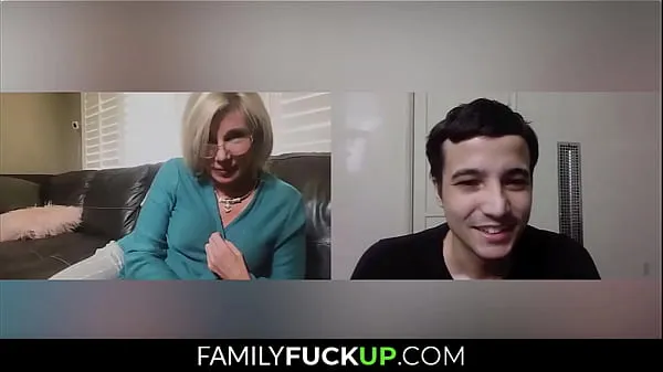 Ống Whore Strip and Masturbates for her Favorite Grandson, Payton Hall, Ricky Spanish clip lớn