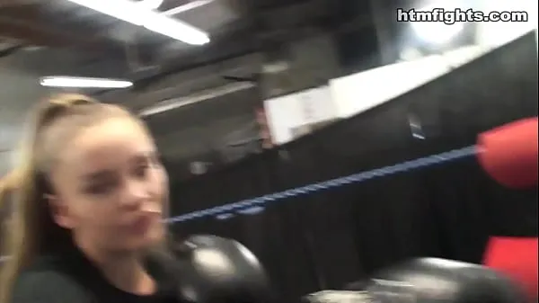 Stora New Boxing Women Fight at HTM klipprör