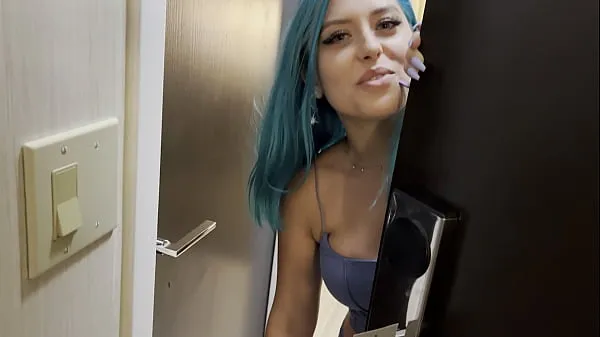 Ống Casting Curvy: Blue Hair Thick Porn Star BEGS to Fuck Delivery Guy clip lớn