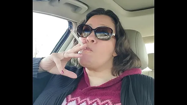 Tabung klip Abby Haute: Smoking in my car at sunset besar