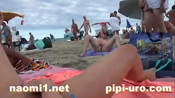 Store girl masturbate on beach klipp Tube