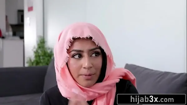 Tabung klip Hot Muslim Teen Must Suck & Fuck Neighbor To Keep Her Secret (Binky Beaz besar