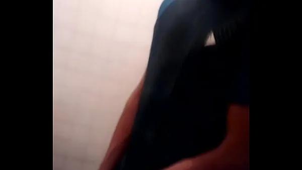 Grote Blowjob in public bathroom ends with cum on face clipsbuis