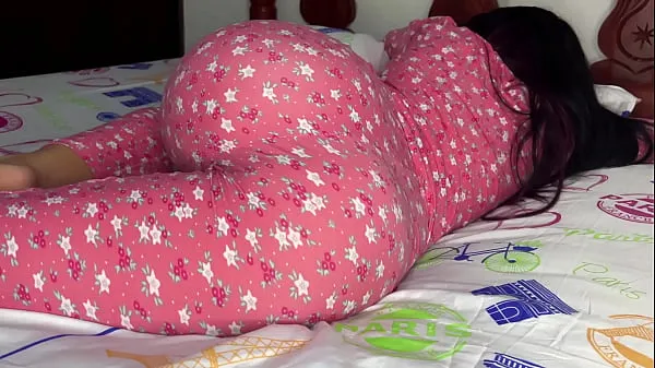 Büyük I can't stop watching my Stepdaughter's Ass in Pajamas - My Perverted Stepfather Wants to Fuck me in the Ass klipleri Tüp