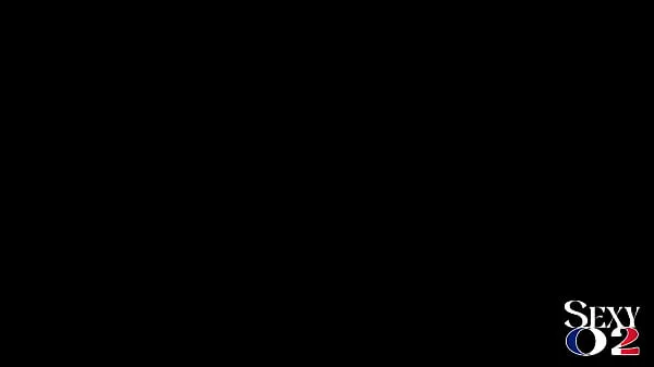 Tubo grande de 1631 - Puta Francesa em Calça de Couro Preta, Espartilho de Algodão Azul, Tanga de Cetim Cinza, Salto Alto, Boquete, Rimming, Doggystyle e Ejaculação Facial clipes